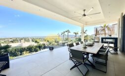 A special villa with a pool in an exposed location