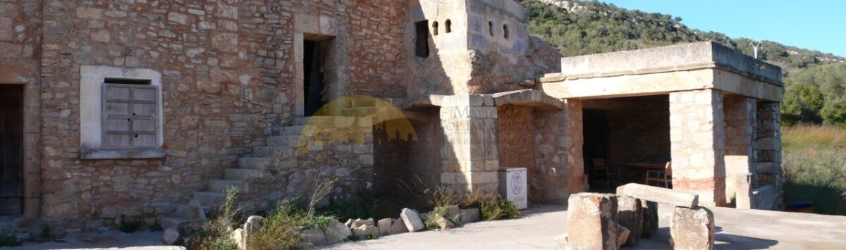 Bild zum Objekt: 57000m² Finca mit 5 Zimmern und Stallungen zu verkaufen