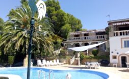 Exklusive Villa mit Meerblick – Luxuriöses Wohnen in bester Lage