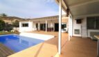 Pool vom Haus