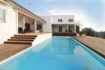 Bungalow mit 3 SZ, 3 Bädern und Salzwasserpool zum Verkauf