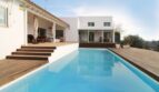 Pool mit Terrasse