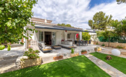 Mediterrane Villa mit Garten – Ihr Rückzugsort in El Toro bei Port Adriano