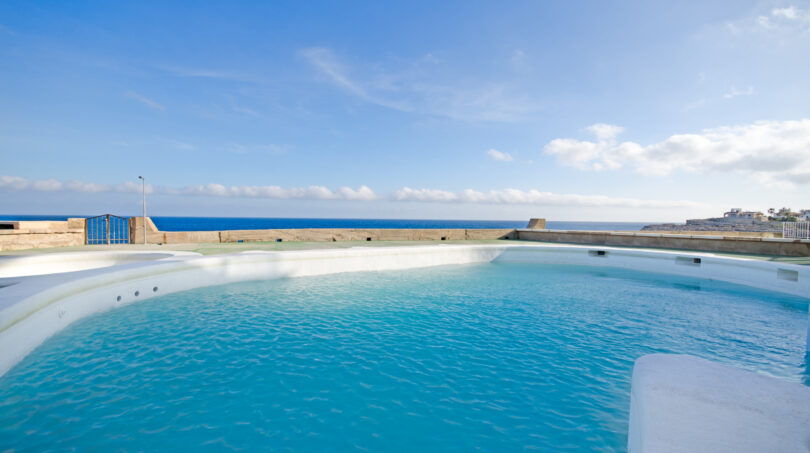 Piscina comunitaria