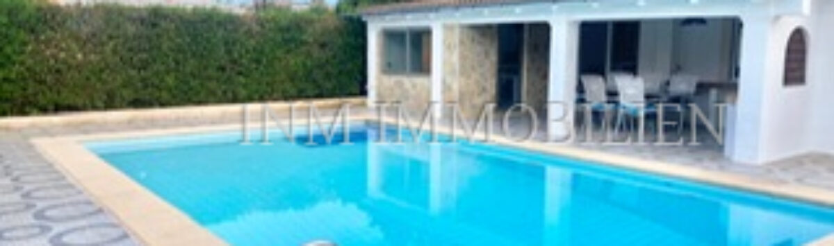 Bild zum Objekt: Villa mit 7 Zimmern, Einliegerwohnung und Pool zu vermieten