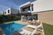 Neubau: 129m² DHH mit 5 Zimmern, Garten und Pool zum Verkauf