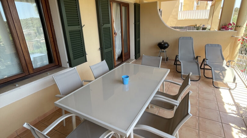 überdachte Terrasse