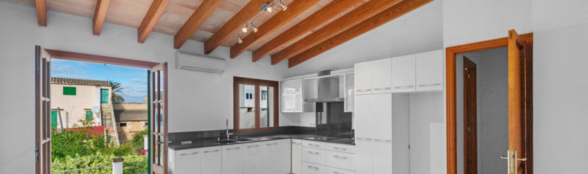 Bild zum Objekt: Haus mit 2 separaten WE (5 Zimmer und 3 Bäder) zum Verkauf