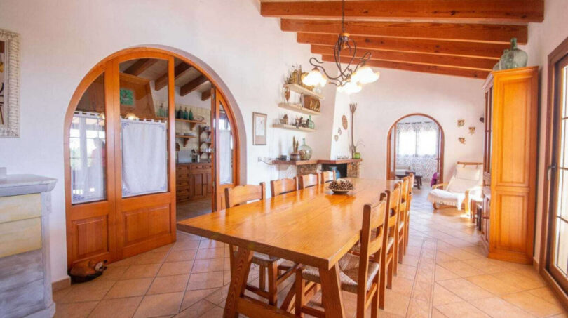 Propiedades tradicionales de lujo Felanitx con vigas de madera