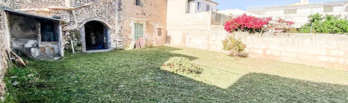 Bild zum Objekt: 256m² Stadthaus mit 7 Zimmern, Bad & großem Garten zu kaufen