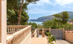 Mediterrane Villa mit Meerblick und Pool – fußläufig zum Strand von Cala Mesquida