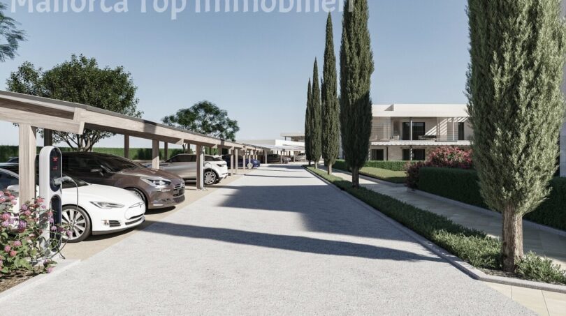 Carport mit E-Auto-Ladestation, Zypressen-Allee und modernem Wohnhaus der Neubauanlage Sa Ràpita nahe Es Trenc.