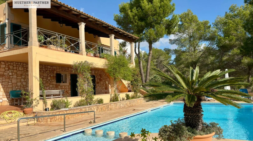 Terrassen und Pool