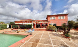 Fantástico chalet de dos plantas con piscina y gran jardín en Marratxi - Sa Planera