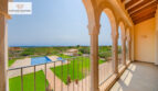 Terrasse  mit Garten- und Poolblick