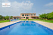 Finca mit 6 SZ, Kamin, Garage und Pool mit Bar zu verkaufen