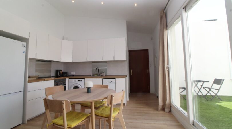 Kitchen and dining area