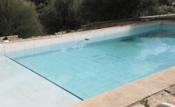 Ein Stück Mallorca mit Geschichte: großes Stadthaus mit Parkgrundstück und Pool in Campanet
