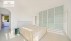 Gemütliches Schlafzimmer mit Tageslicht