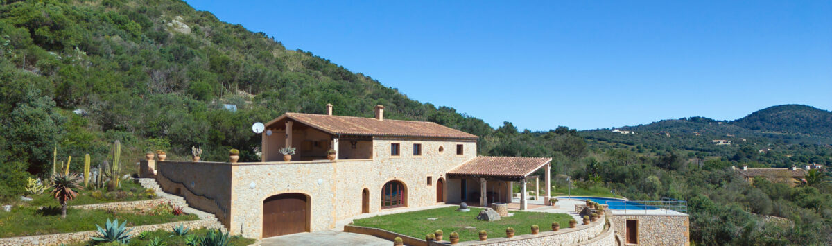 Bild zum Objekt: Luxus-Finca mit 5 Zimmern, Garage & Infinity-Pool zum Verkauf