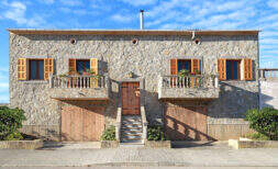 Rentables attraktives Haus mit Ferienvermietungslizenz direkt am Strand und Meerblick