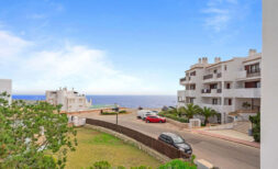 Exclusivo ático con vistas al mar en Cala D'or, 134m², 3 dormitorios, 2 baños, terrazas, piscina, plaza de aparcamiento