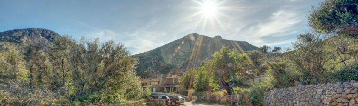 Bild zum Objekt: Natursteinfinca mit 5 SZ, 4 Bädern und Terrassen zum Verkauf