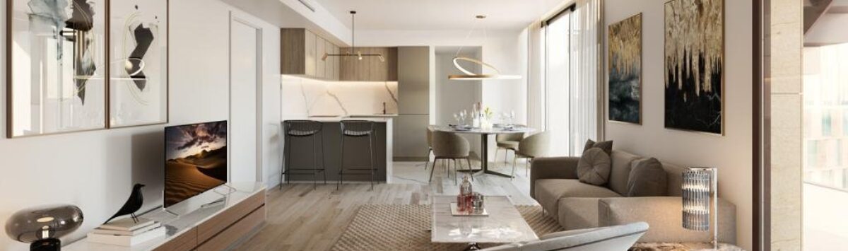 Elegantes Wohnzimmer mit offener Küche, Holzboden und modernem Design in Luxus-Apartment, Palma de Mallorca.
