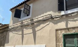 olle renovated townhouse apartment with a view of the church