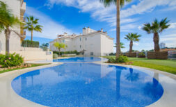Piso alto con maravillosas vistas al mar en Cales de Mallorca