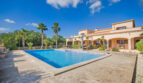 Pool und Haus