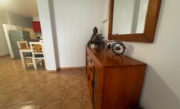Wohnung mit 2 Schlafzimmern und 2 badezimmern mit Dusche
