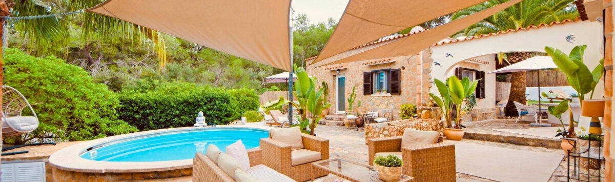 Bild zum Objekt: Haus mit 4 Zimmern, Garage, Gästehaus und Pool zu kaufen