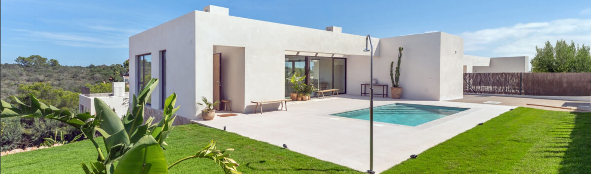 Bild zum Objekt: Luxus Villa mit 3 SZ, 3 Bädern und Pool zu kaufen; Neubau