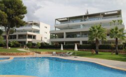 Privater Garten, Resort-Lifestyle und modernes Wohnen auf höchstem Niveau