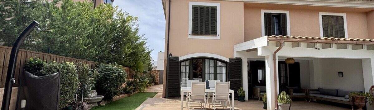 Bild zum Objekt: 160m² Reihenhaus mit 4 Zimmern, 3 Bädern und Pool zu kaufen