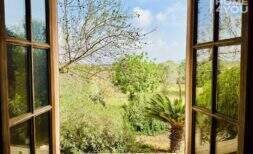 Preissensation: Finca in Ortsnähe, 327m², 2 SZ, 2 Bäder, Pool, Terrassen, Außenküche, Garage, Solar