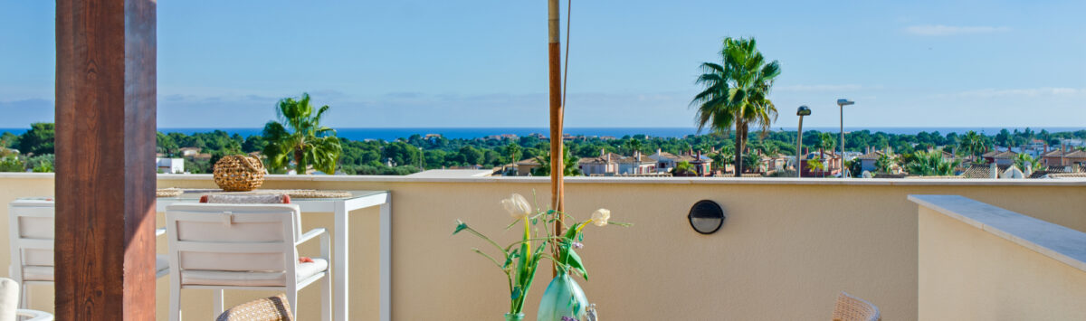 View of the property: Penthouse with 2 bedrooms, 2 bathrooms, sea views and pool for sale