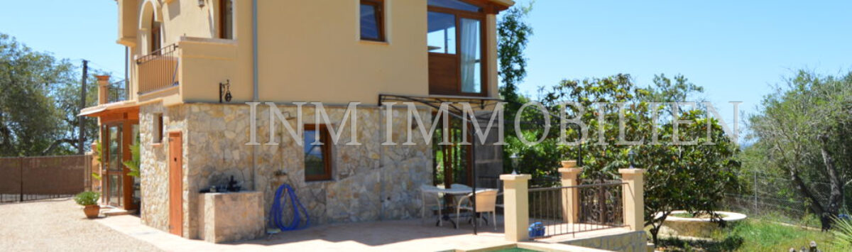 Bild zum Objekt: 3.500m² Finca mit 3 SZ, Pool, Terrassen und Balkon zu mieten