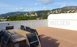 Moderne Penthouse Wohnung in Bendinat mit privater Terrasse und Dachterrasse