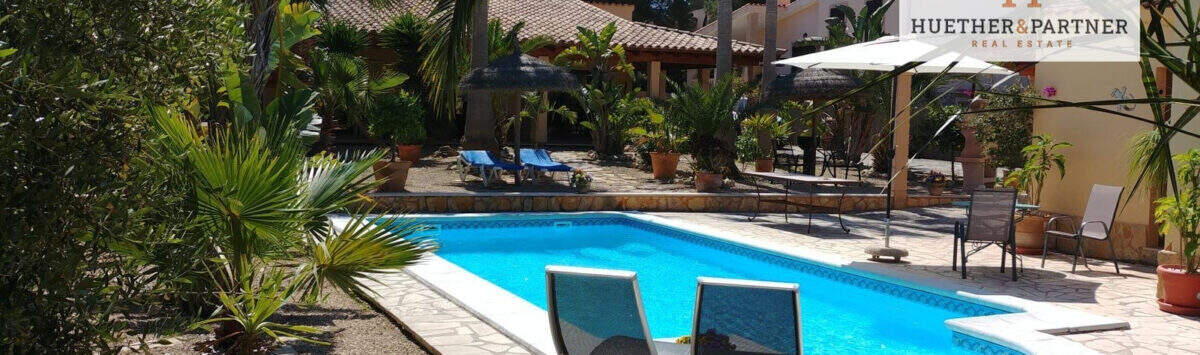 Bild zum Objekt: Haus mit 2 SZ, 2 Bädern, Garten, Garage und Pool zu kaufen