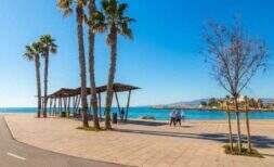 Exklusives Gewerbeobjekt in begehrter Küstenlage – Ihr Geschäft am Puls des Mittelmeers