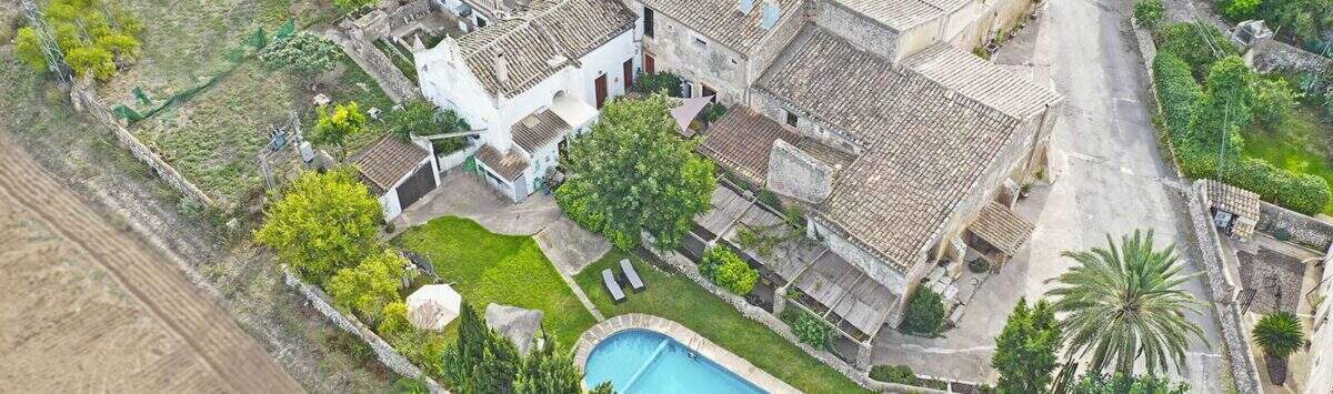 Bild zum Objekt: Agrotourismus mit 24 Zimmern, Speisesall und Pool zu kaufen