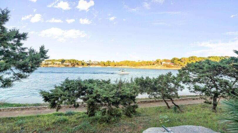 Erste-Meeres-Linie-in-Portocolom-Luxus-Villa-35