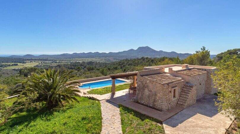 Rustikale Finca mit Traumhaften Blick in Felanitx