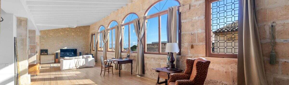 Bild zum Objekt: Stadtpalast mit 6 Zimmern, 3 Bädern und Garage zu kaufen