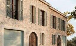 Exklusives Stadthaus mit Swimmingpool und luxuriöser Ausstattung