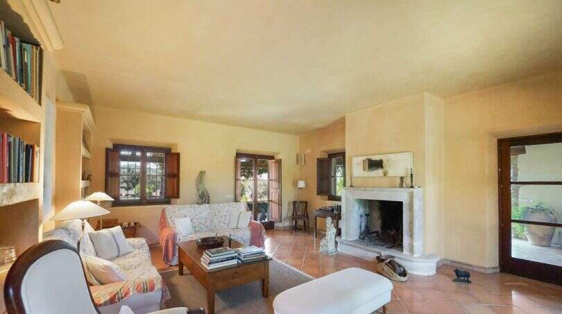 Saal mit Kamin Luxusimmobilien Mallorca