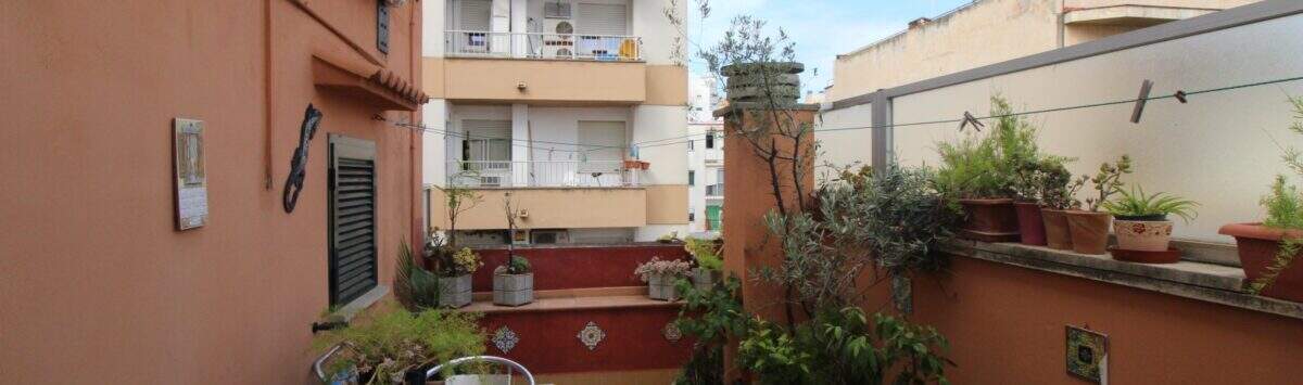 Bild zum Objekt: Wohnung mit 1 SZ, Bad, Dachterrasse und Balkon zu kaufen