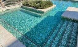 Vida moderna con aire mediterráneo: elegante piso de 3 habitaciones